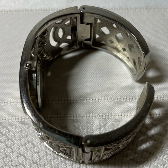 Geneva Woman's Silver Toned Cuff Bracelet W/  Rhinestones. Victorian look. - Picture 5 of 5